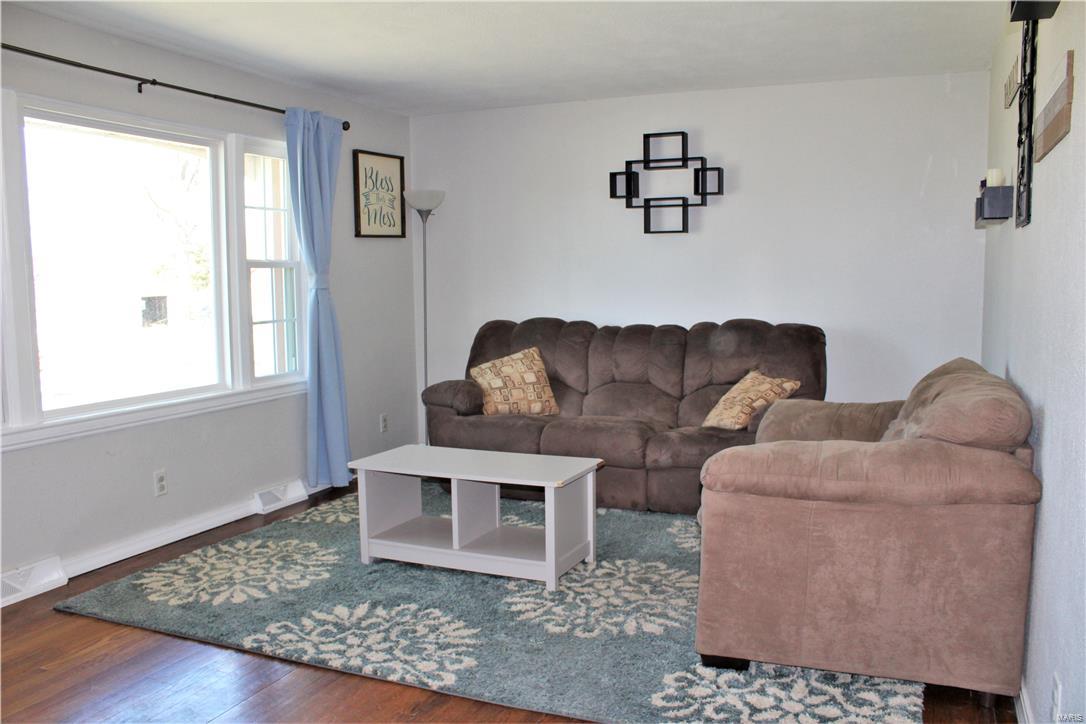 236 Grand Avenue Waterloo, IL 62298 - Photo 11 of 32 Gallery Image 11