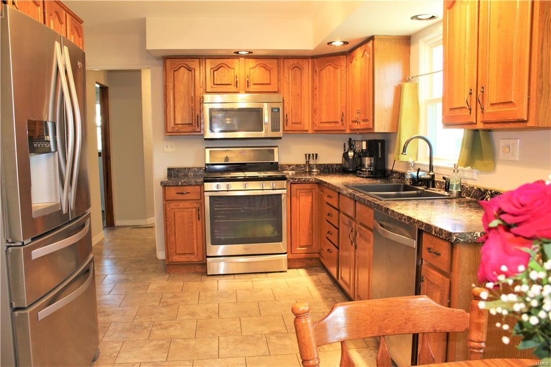 236 Grand Avenue Waterloo, IL 62298 - Photo 16 of 32 Gallery Image 16