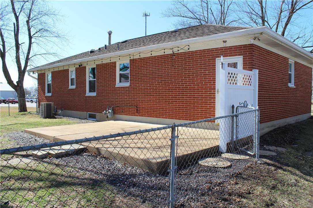 236 Grand Avenue Waterloo, IL 62298 - Photo 6 of 32 Gallery Image 6
