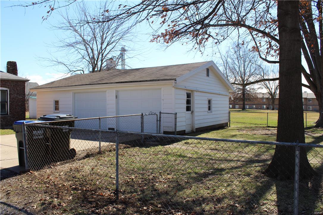 236 Grand Avenue Waterloo, IL 62298 - Photo 7 of 32 Gallery Image 7