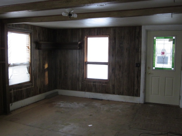 8982 East Maize Road Rock City, IL 61070 - Photo 13 of 25 an empty room with windows