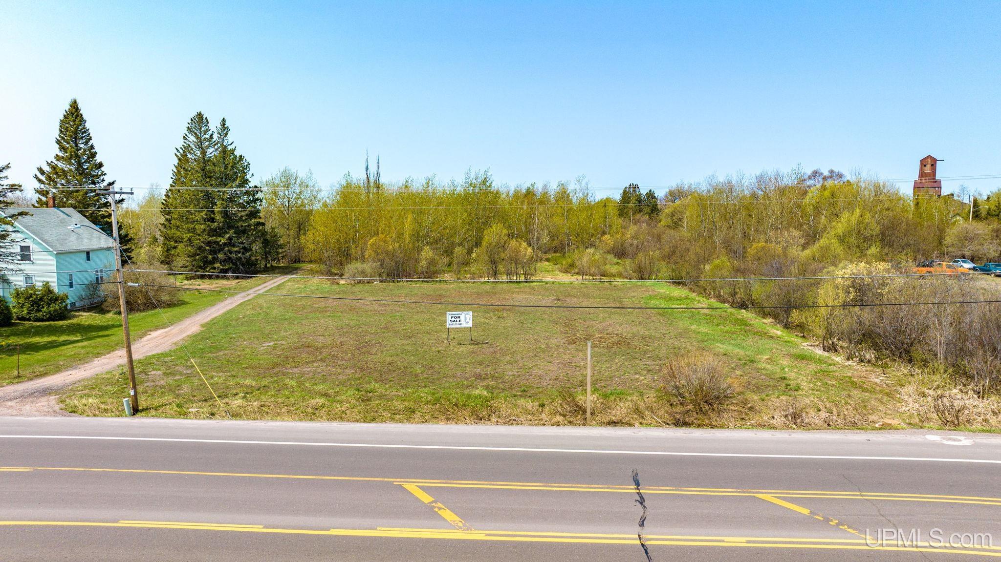 36 Us41 Calumet, MI 49913 - Photo 2 of 20