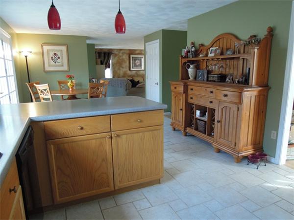 128 Norris Road Tyngsborough, MA 01879 - Photo 3 of 16 Gallery Image 3