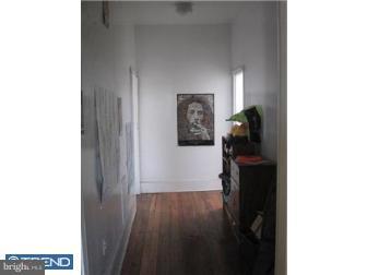 528 Reed Street Philadelphia, PA 19147 - Photo 11 of 12 Foyer