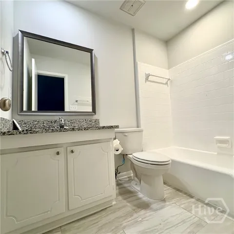 $1,995 | 455 Mall Boulevard, Unit 13, Savannah, GA 31406