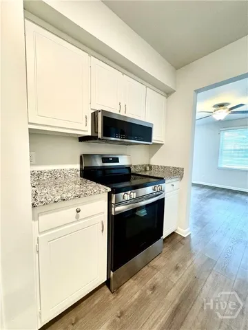 $1,995 | 455 Mall Boulevard, Unit 13, Savannah, GA 31406