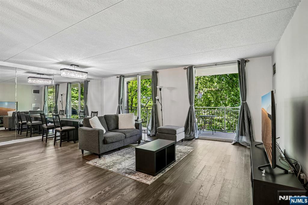 1077 River Road, Unit 211 Edgewater, NJ 07020 - Photo 3 of 25