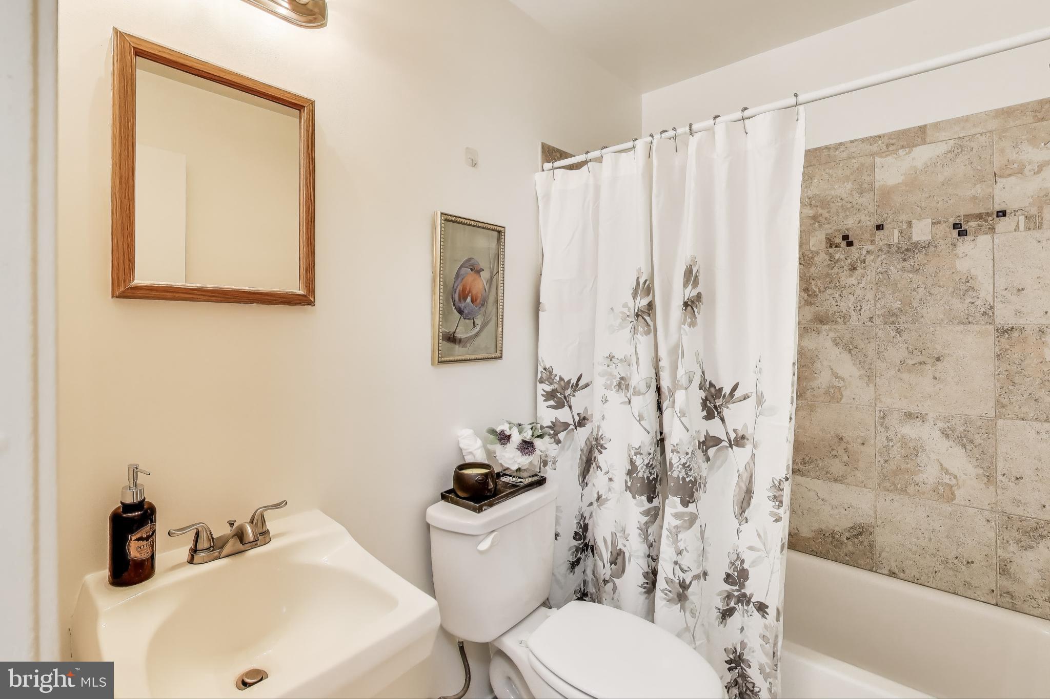 10185 Ridgeline Drive Gaithersburg, MD 20886 - Photo 17 of 31 Gallery Image 17