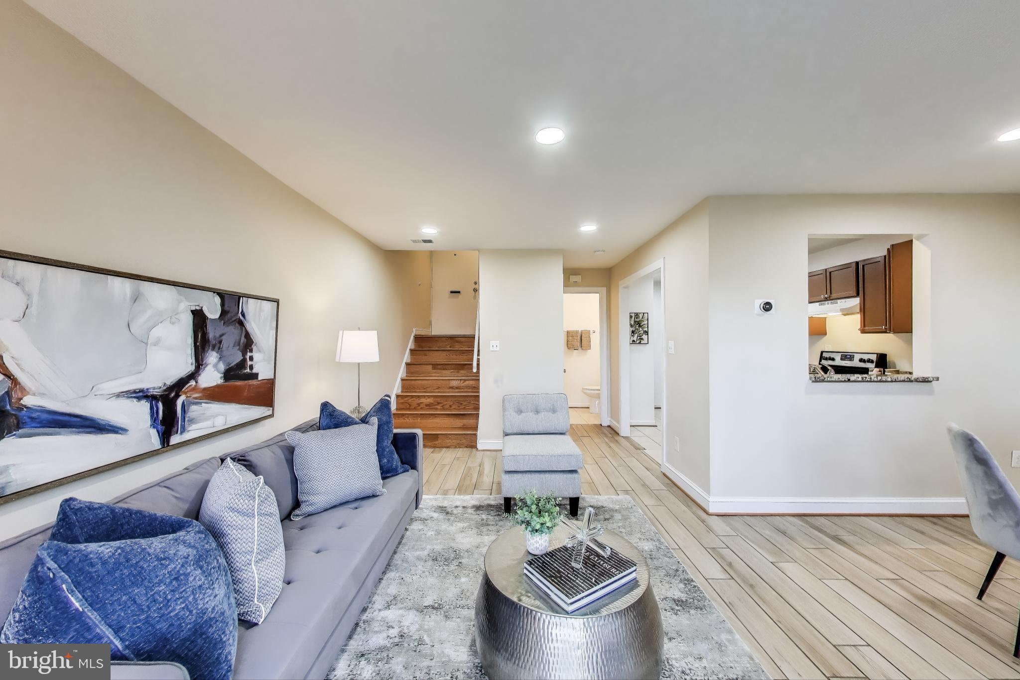10185 Ridgeline Drive Gaithersburg, MD 20886 - Photo 5 of 31 Gallery Image 5