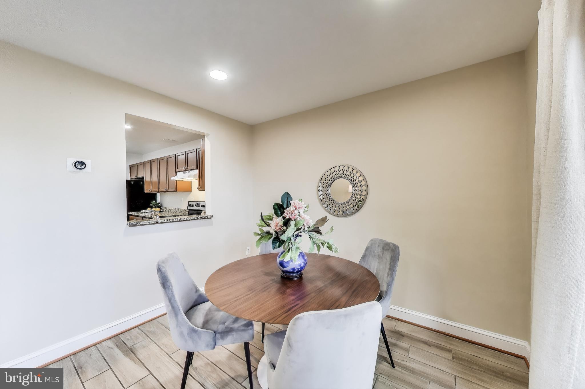 10185 Ridgeline Drive Gaithersburg, MD 20886 - Photo 6 of 31 Gallery Image 6