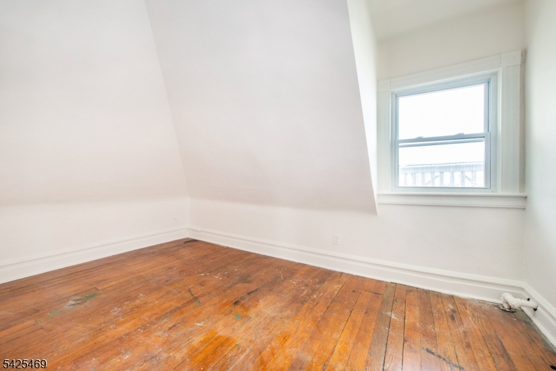 157 Walnut Street, Unit 2 Montclair, NJ 07042 - Photo 25 of 29