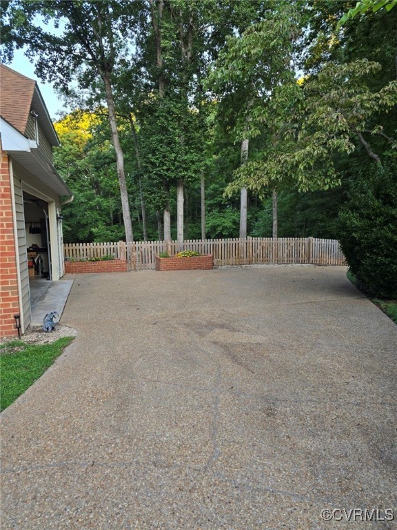 12906 Silver Crest Road Chester, VA 23831 - Photo 45 of 45 End of driveway by garage