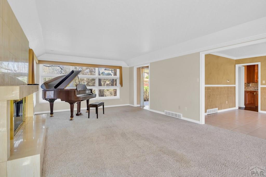 24 Robertson Road Pueblo, CO 81001 - Photo 4 of 64 Gallery Image 4