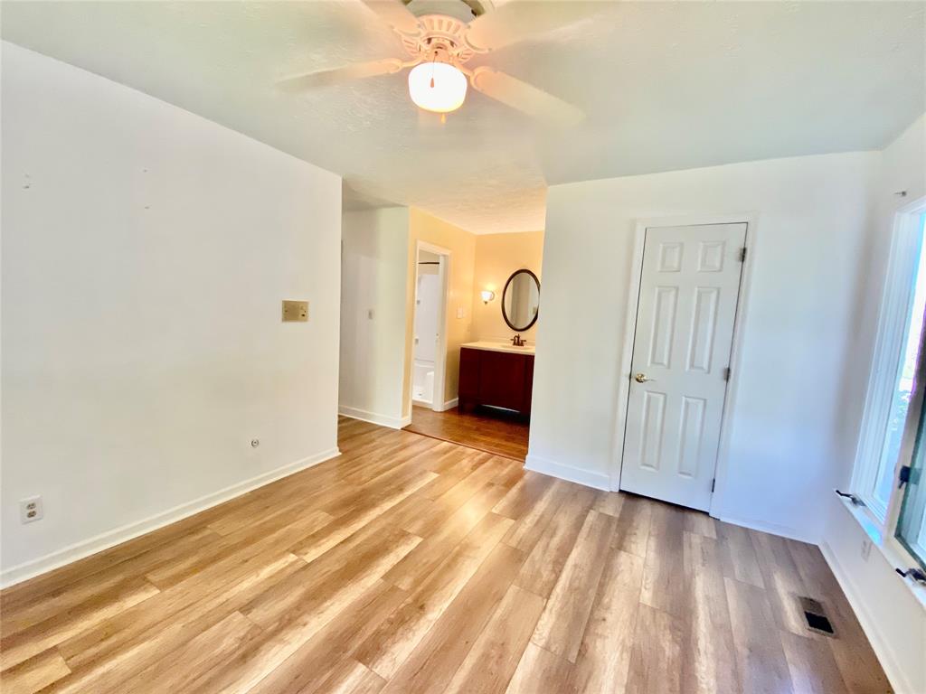 112 North Peterman Road Greenwood, IN 46142 - Photo 9 of 13 Gallery Image 9