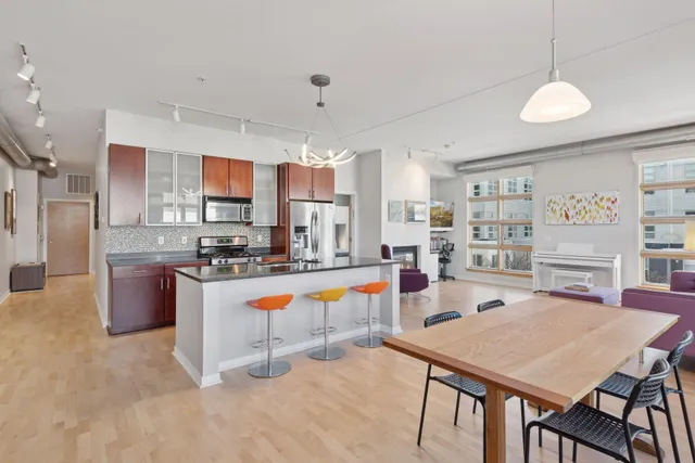 $499,000 | 2840 Bryant Avenue South, Unit E302, Minneapolis, MN 55408