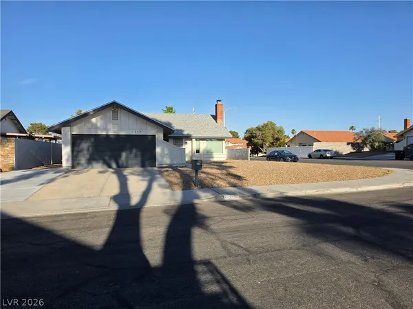 $2,000 | 2348 Aqua Vista Avenue, Henderson, NV 89014