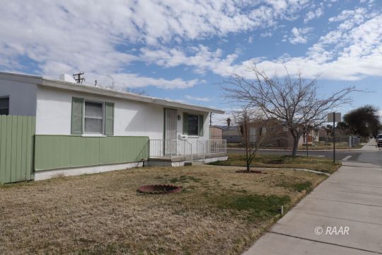 400 North Norma Street Ridgecrest, CA 93555 - Photo 3 of 20