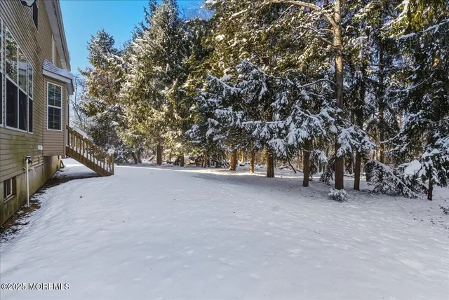 a view of a tree is middle of a building