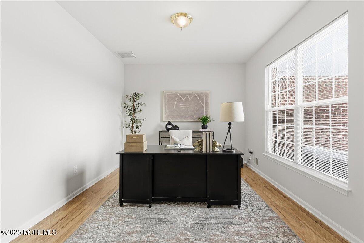 10 Sunshine Way Jackson, NJ 08527 - Photo 5 of 50 a dining room with table and chair