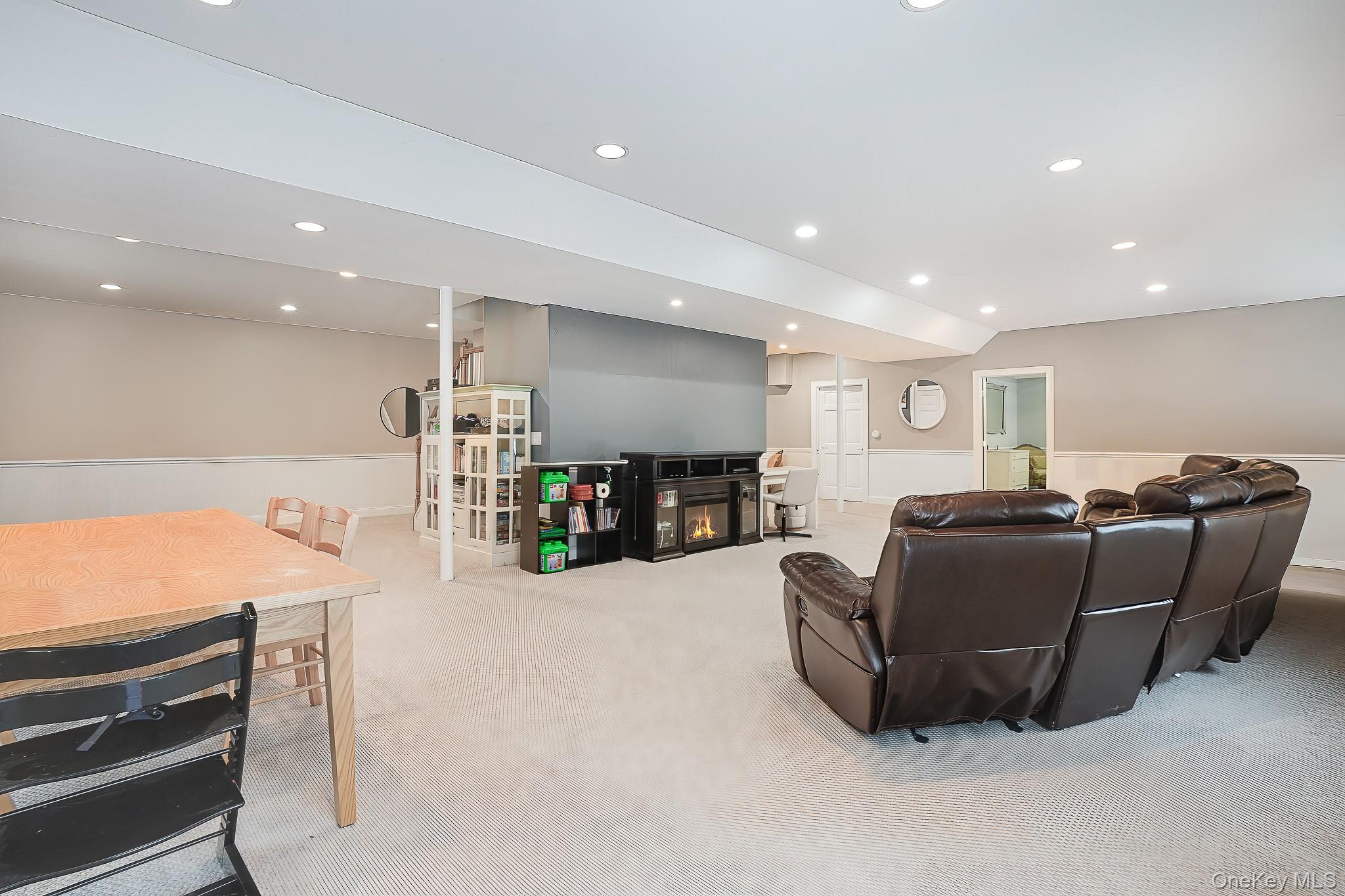 22 Ridgemont Drive Hopewell Junction, NY 12533 - Photo 33 of 43