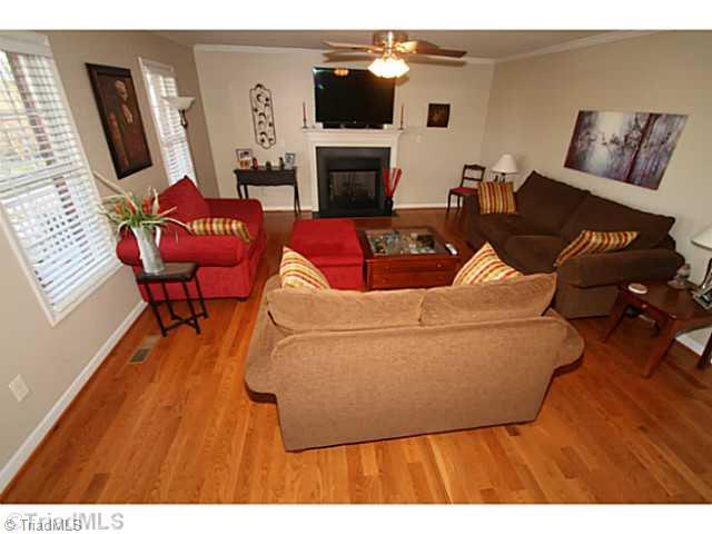 108 South High Field Road Advance, NC 27006 - Photo 3 of 16 Living Room.