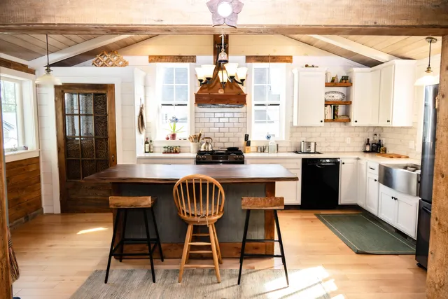 $359,900 | 17 Green Street, Dover-Foxcroft, ME 04426