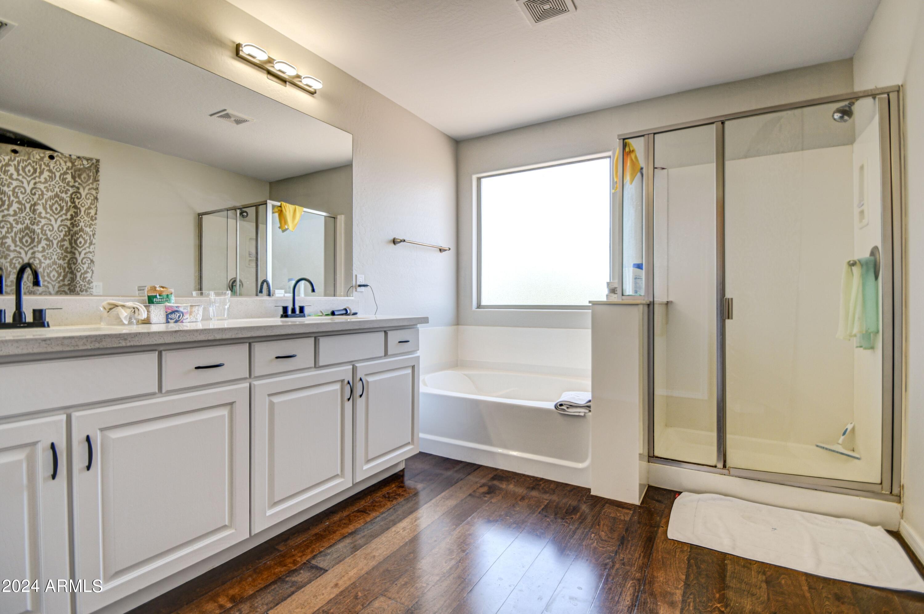 8844 West Cordes Road Tolleson, AZ 85353 - Photo 26 of 30 master bathroom1.2