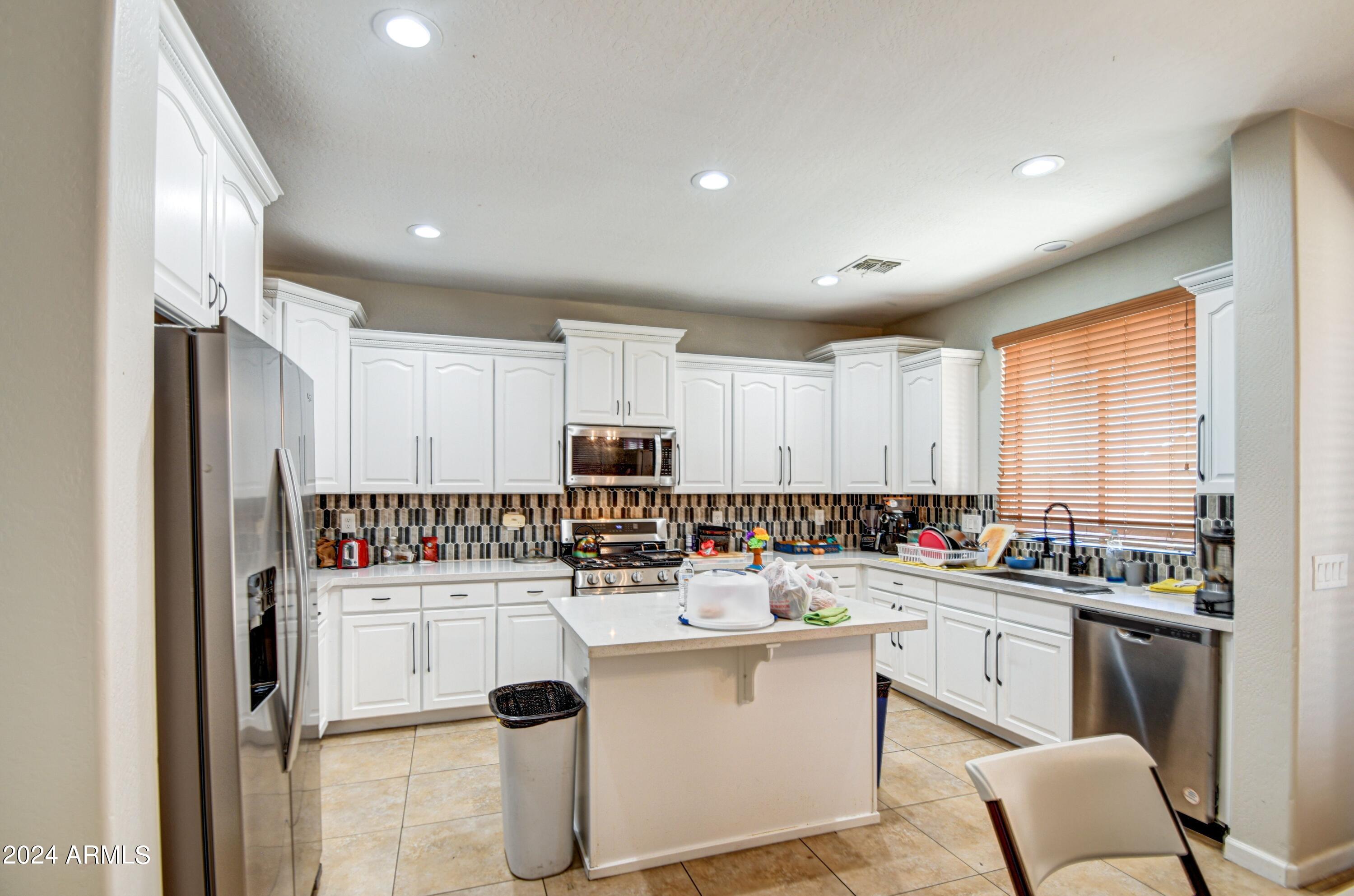 8844 West Cordes Road Tolleson, AZ 85353 - Photo 7 of 30 kitchen