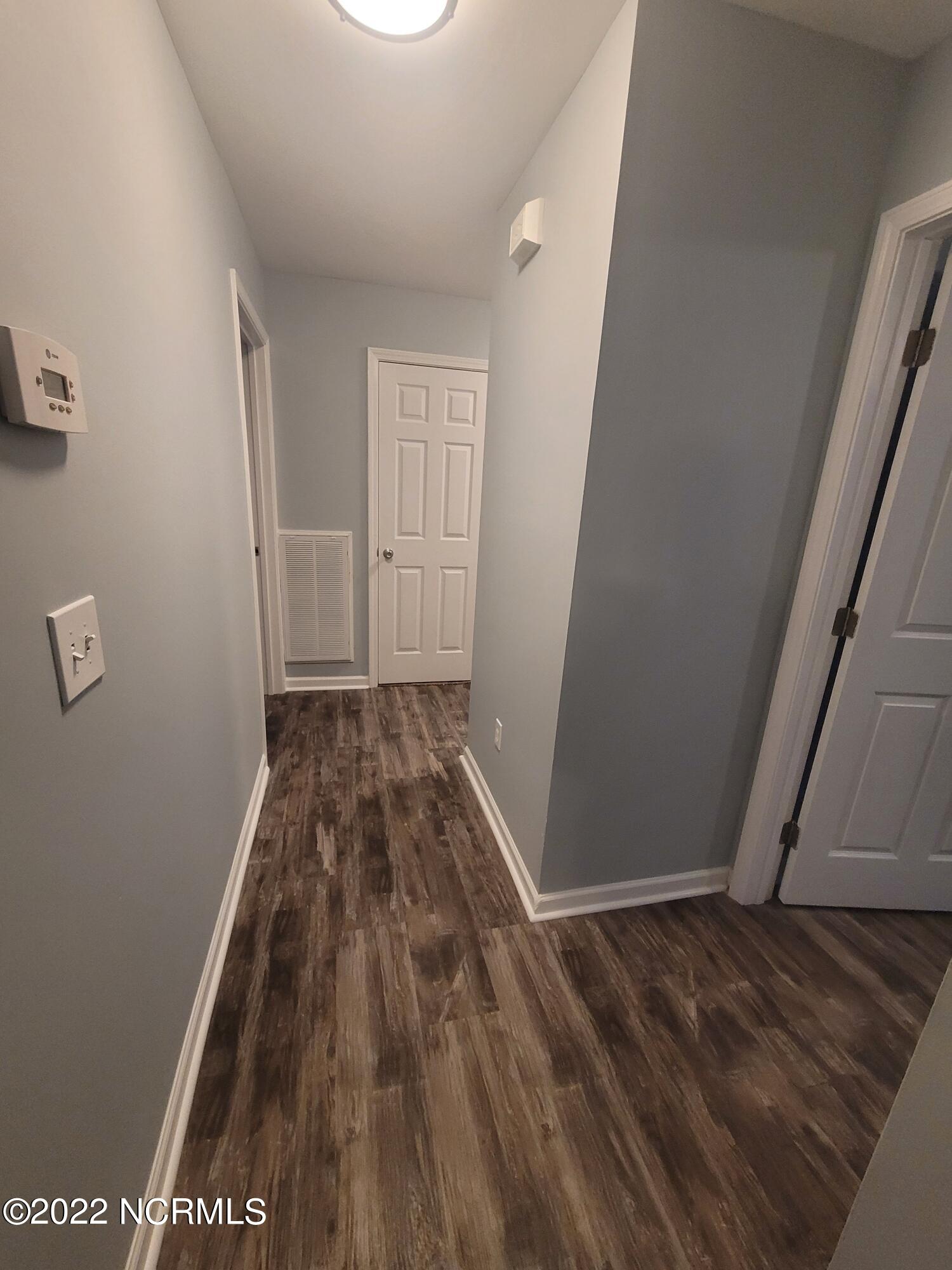 5132 Greenville Loop Road, Unit B Wilmington, NC 28409 - Photo 4 of 17 4