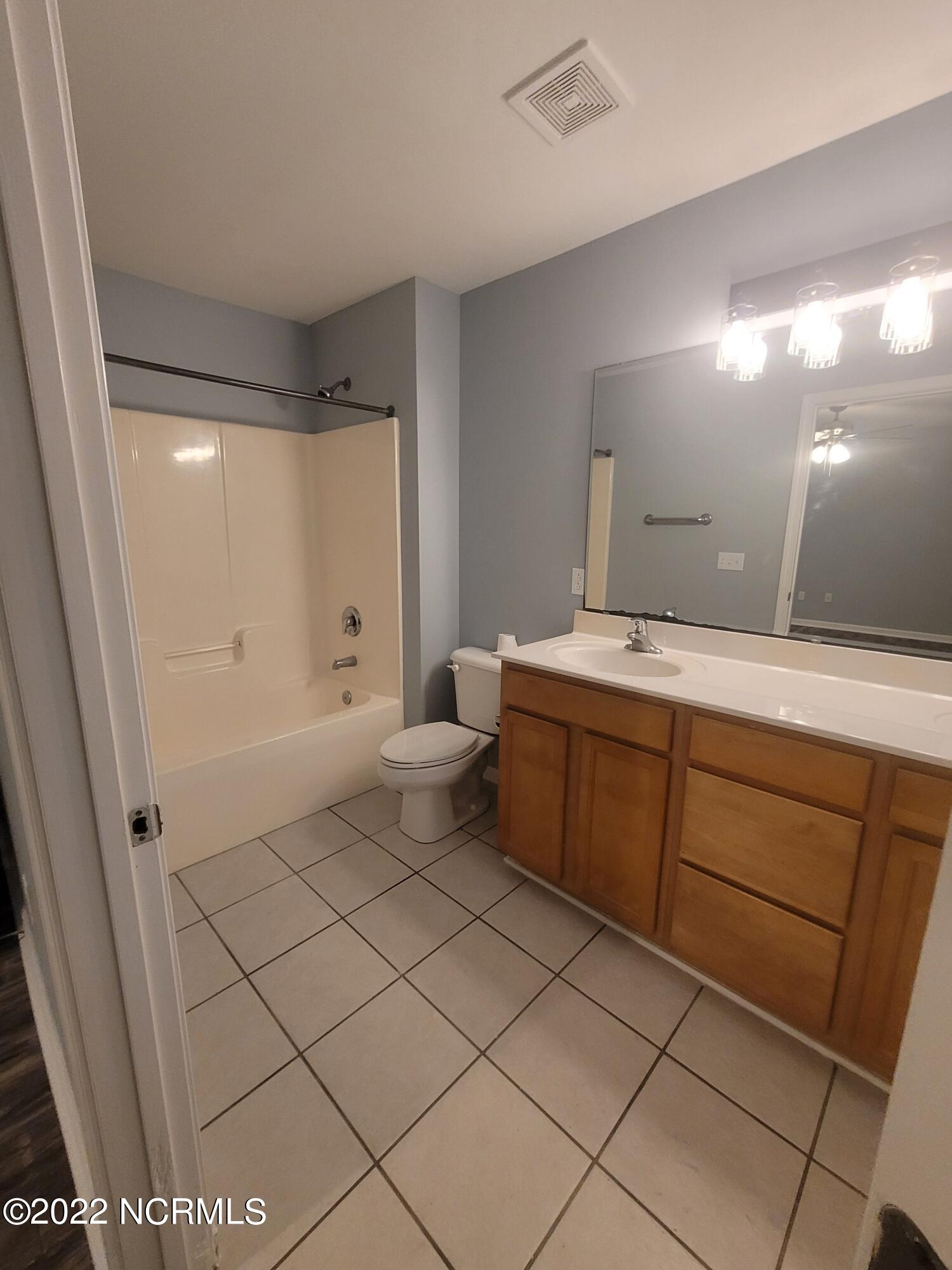 5132 Greenville Loop Road, Unit B Wilmington, NC 28409 - Photo 9 of 17 9