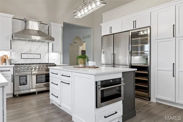 $749,000 | 263 Ashdown Forest, Weldon Spring, MO 63304