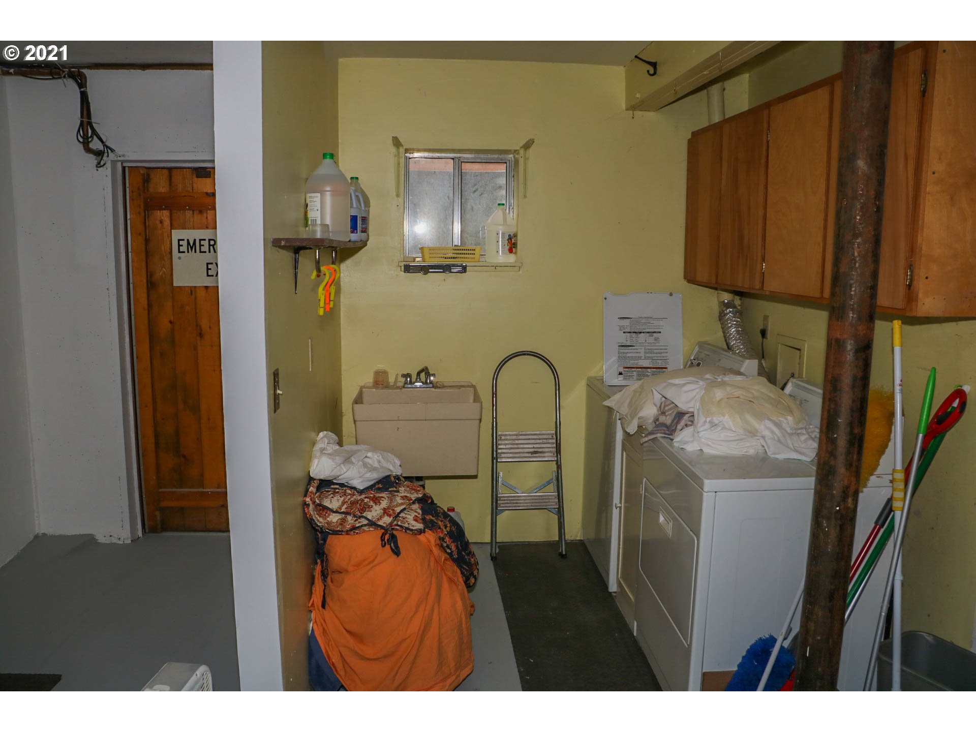 333 Coates Road Tenmile, OR 97481 - Photo 13 of 27 a bathroom with a sink and a mirror