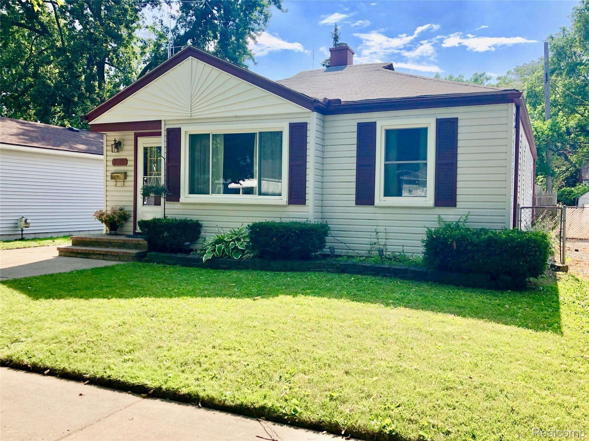 2119 MARTIN Road, Ferndale 48220  Let's Buy a house today!  Call the listing agent for a showing.