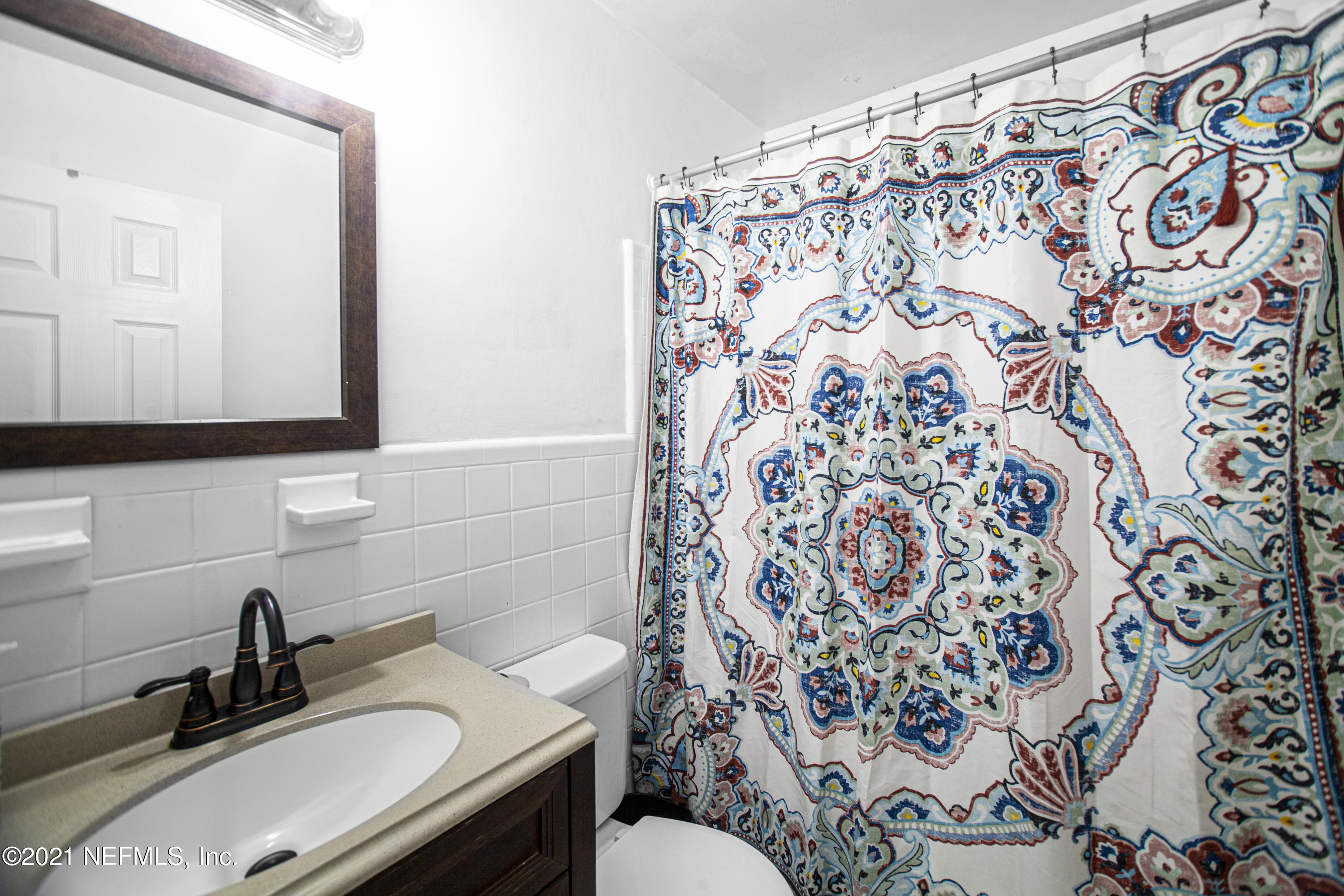4434 Rainer Road Jacksonville, FL 32210 - Photo 18 of 20 Hall Bath with Tub/Shower