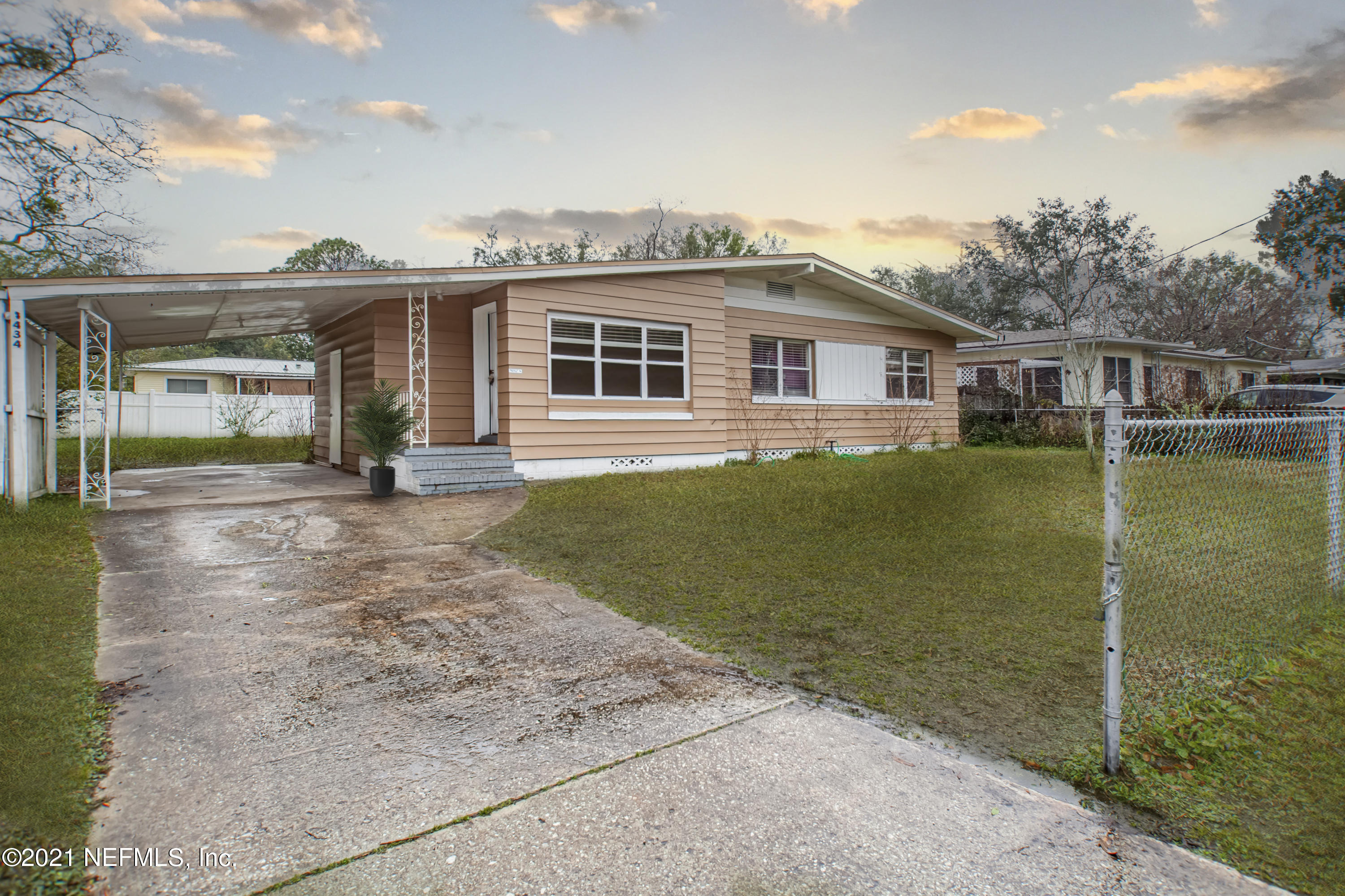 4434 Rainer Road Jacksonville, FL 32210 - Photo 2 of 20 Plenty of parking in Driveway