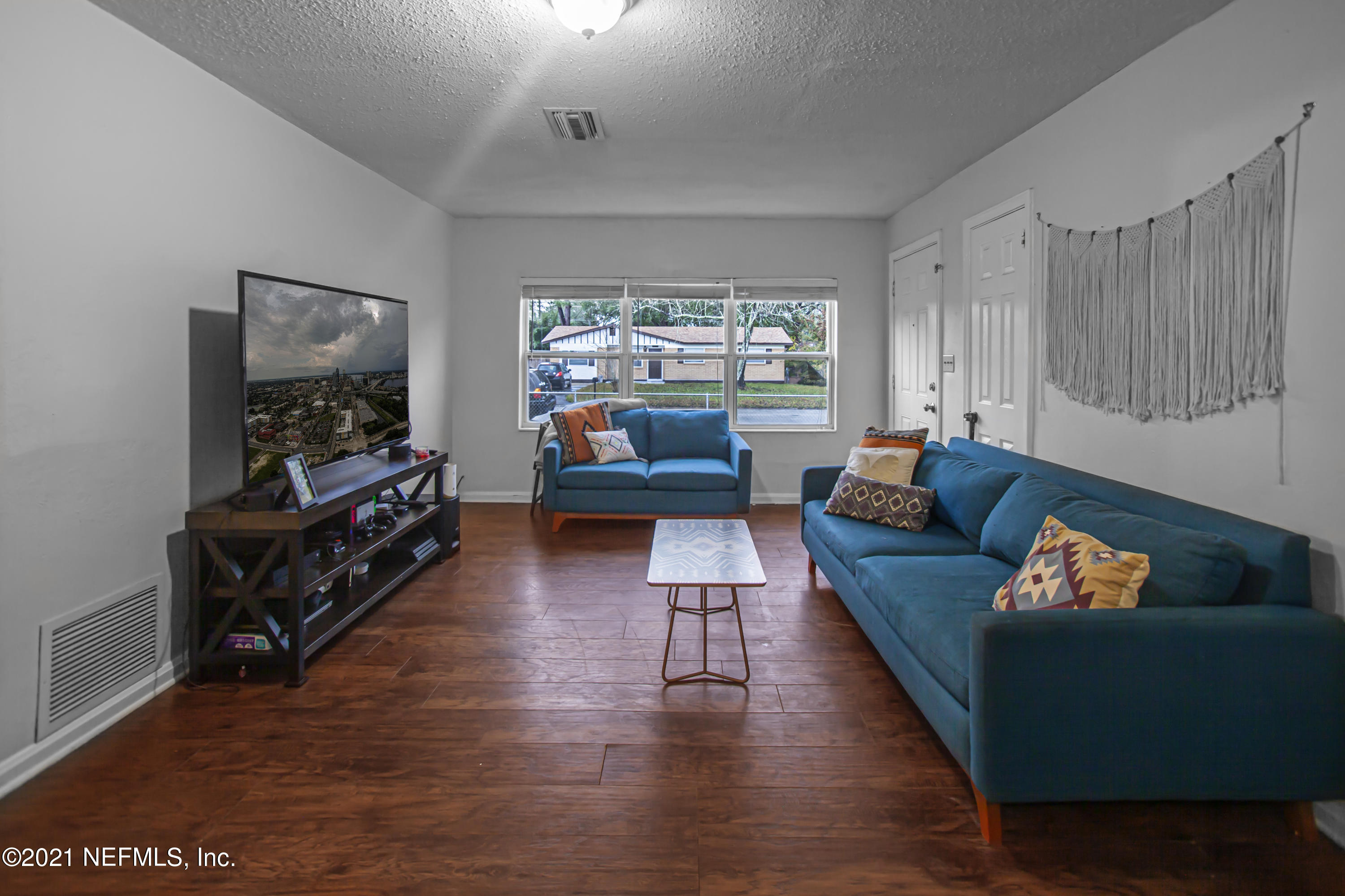 4434 Rainer Road Jacksonville, FL 32210 - Photo 5 of 20 Large windows facing the front