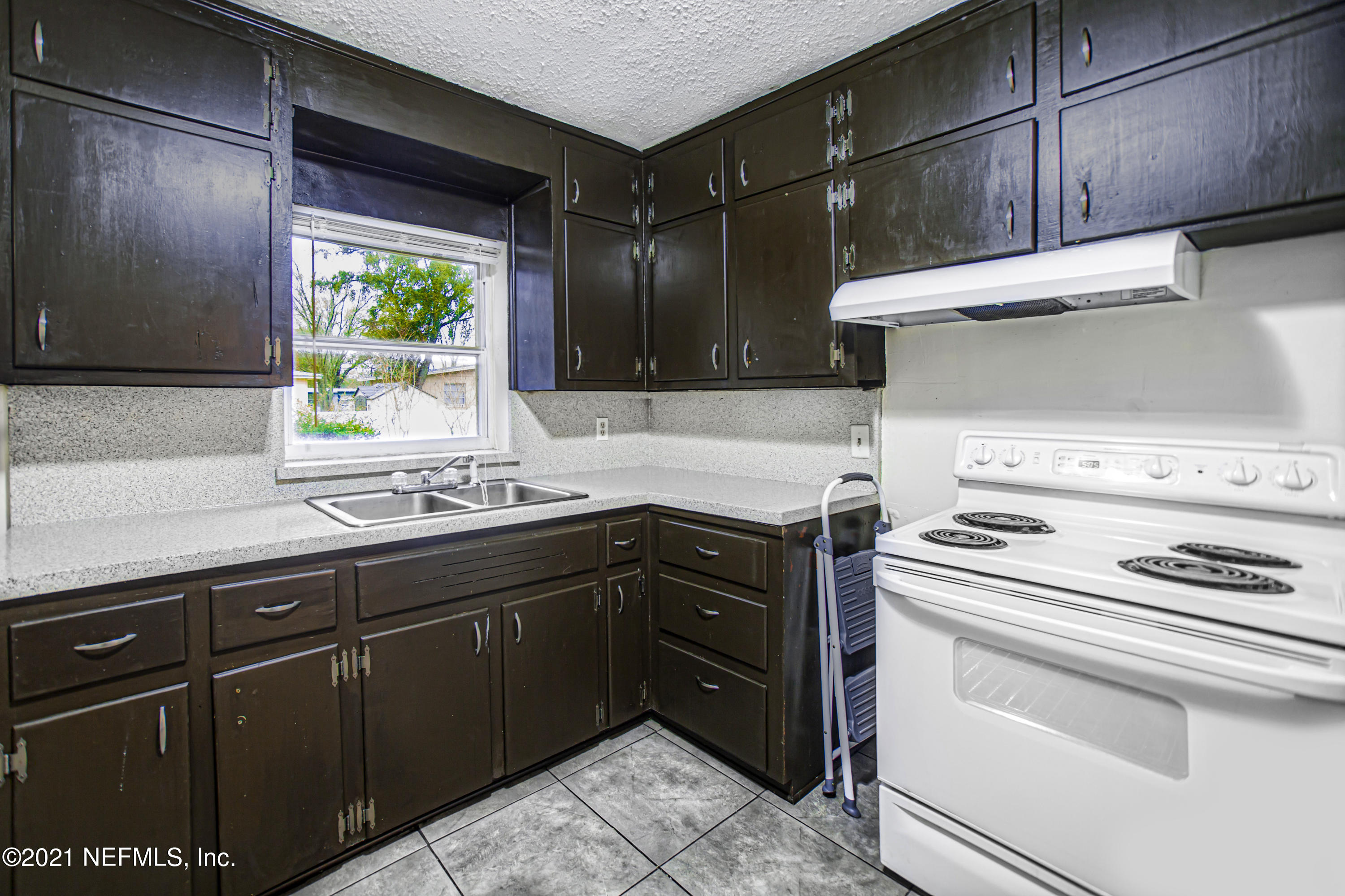 4434 Rainer Road Jacksonville, FL 32210 - Photo 9 of 20 Lots of Cabinet storage