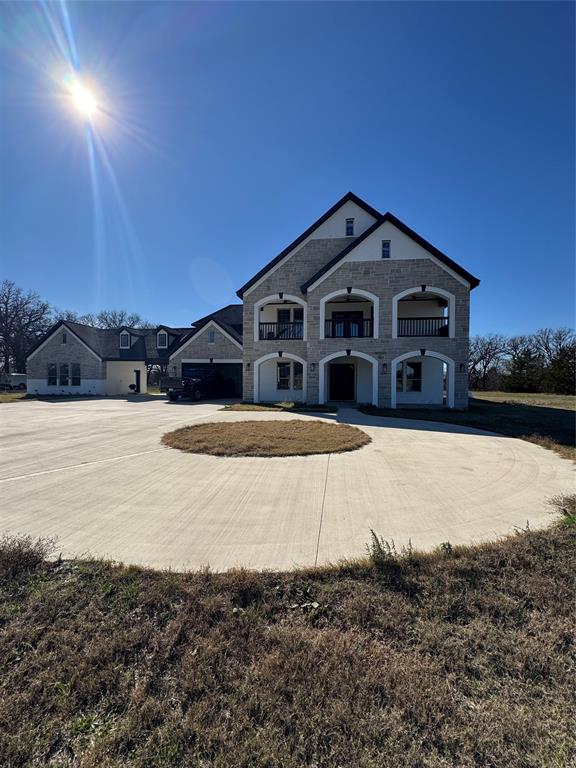165 Circle Drive Combine, TX 75159 - Photo 2 of 10 a view of a house with a yard