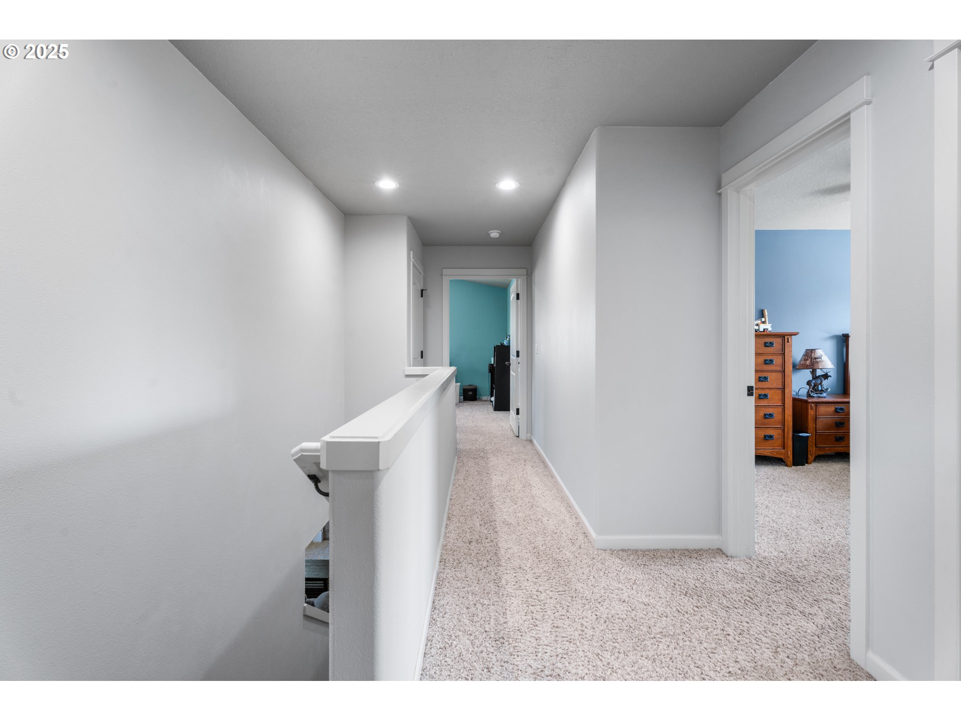 218 Finneys Avenue Molalla, OR 97038 - Photo 16 of 43 Hallway