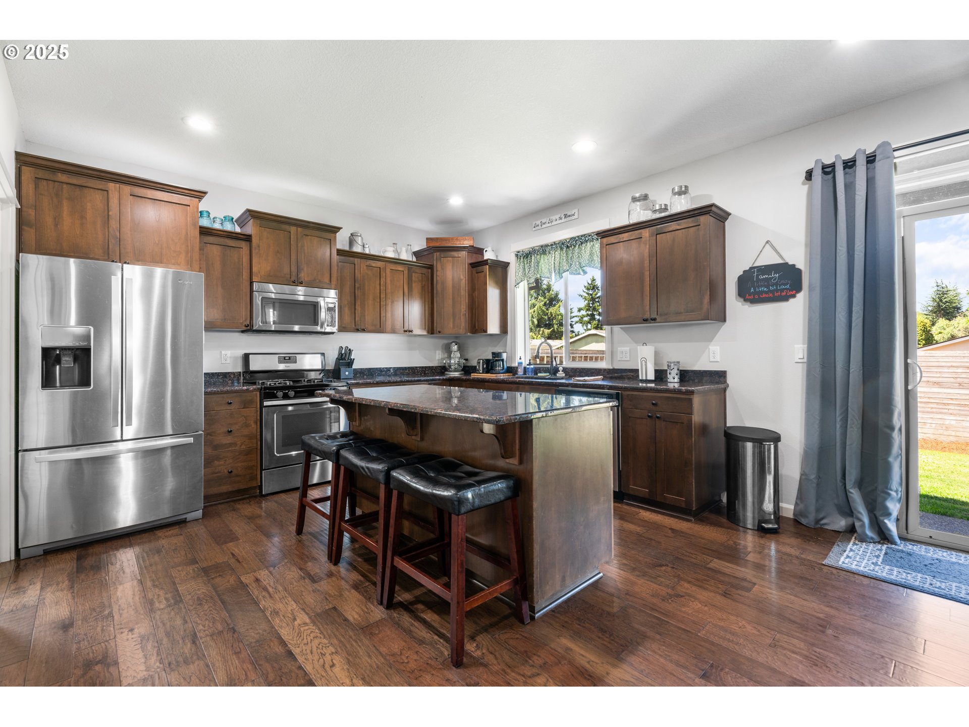 218 Finneys Avenue Molalla, OR 97038 - Photo 4 of 43 Kitchen