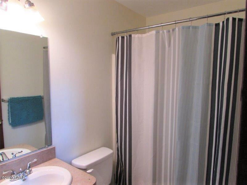 137 Roundhill Road Dingmans Ferry, PA 18328 - Photo 15 of 31