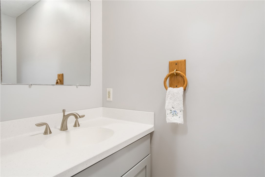 1040 Ten Rod Road Exeter, RI 02822 - Photo 5 of 31