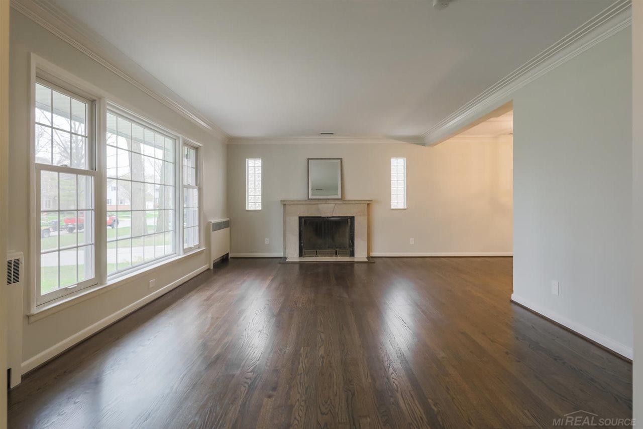 323 Lothrop Road Grosse Pointe Farms, MI 48236 - Photo 5 of 41