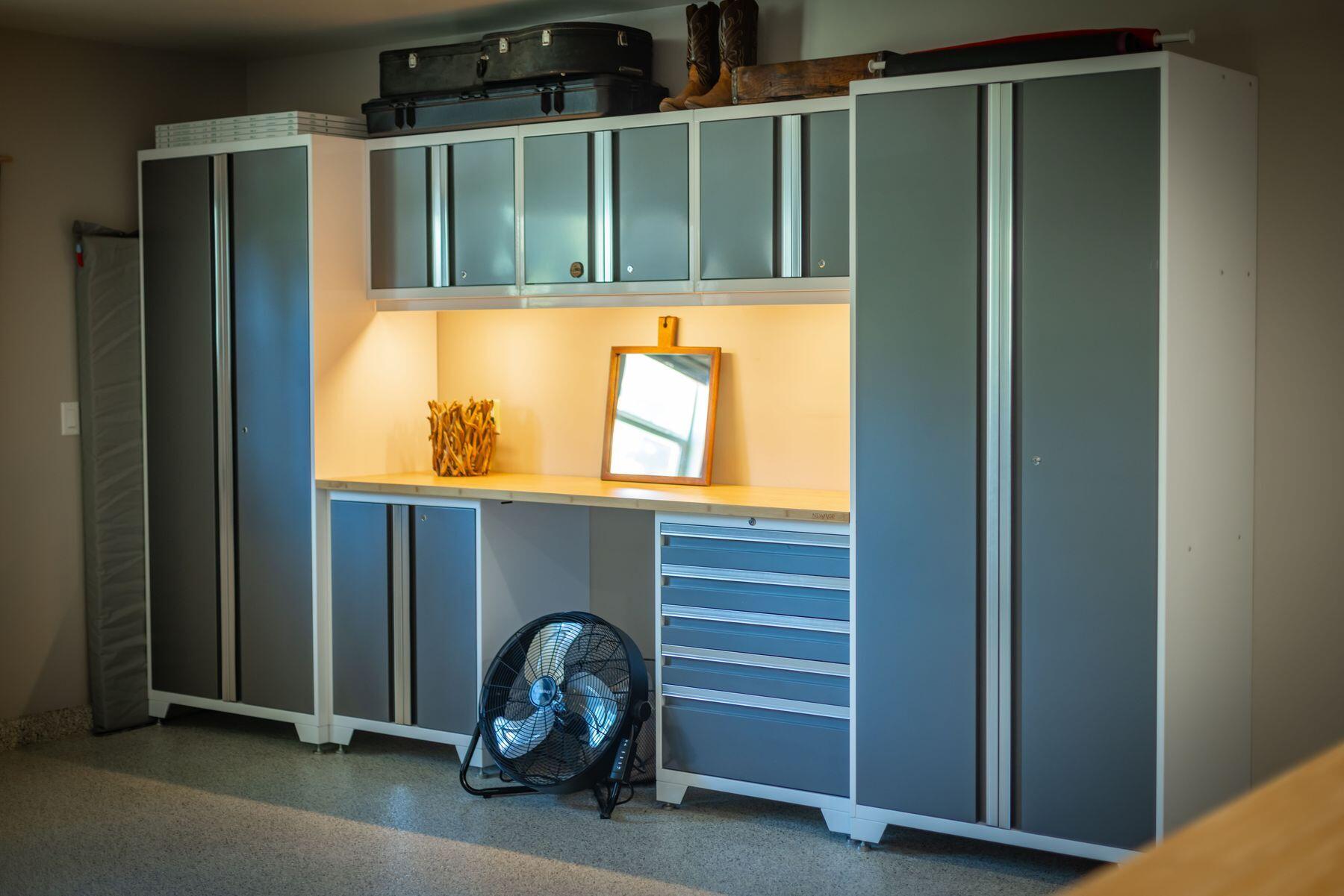 351 Sunset Avenue Oak View, CA 93022 - Photo 24 of 39 a view of a door in the balcony