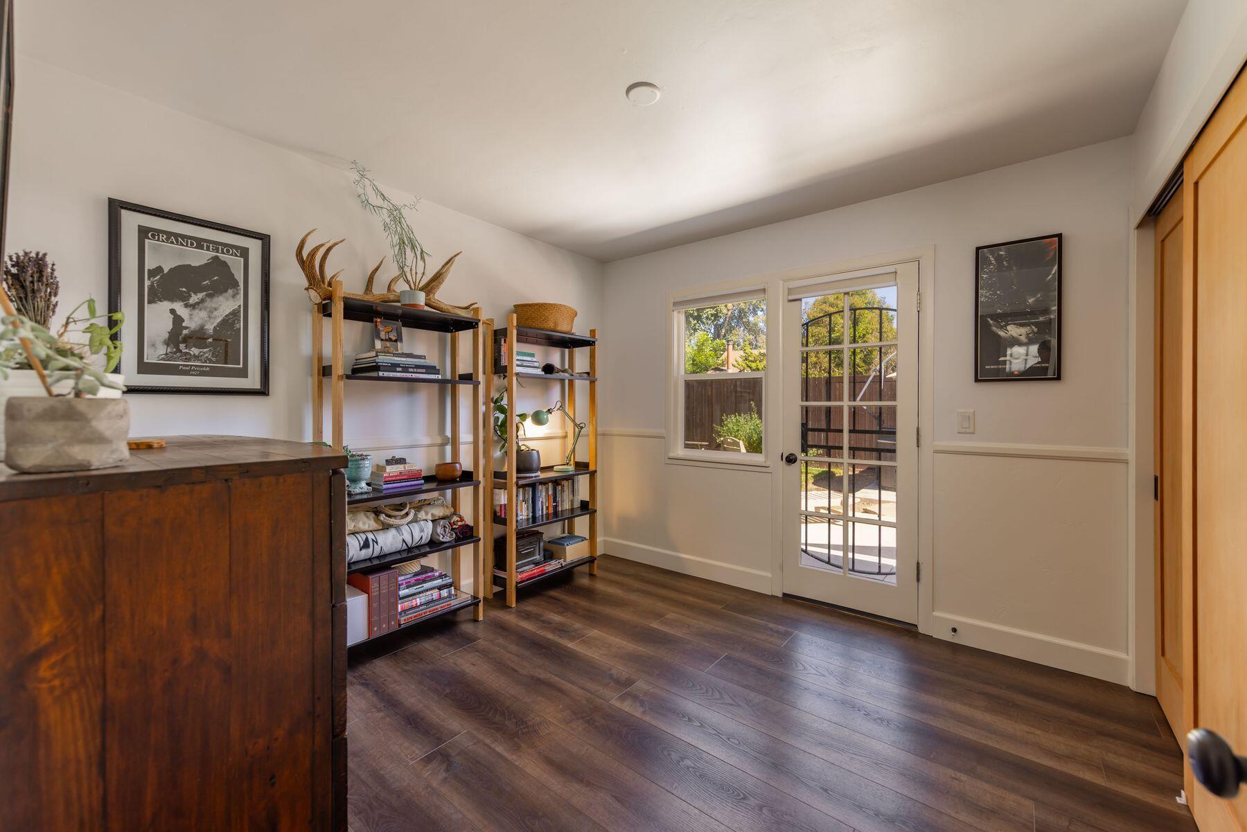 351 Sunset Avenue Oak View, CA 93022 - Photo 34 of 39 a view of a livingroom with furniture and a window
