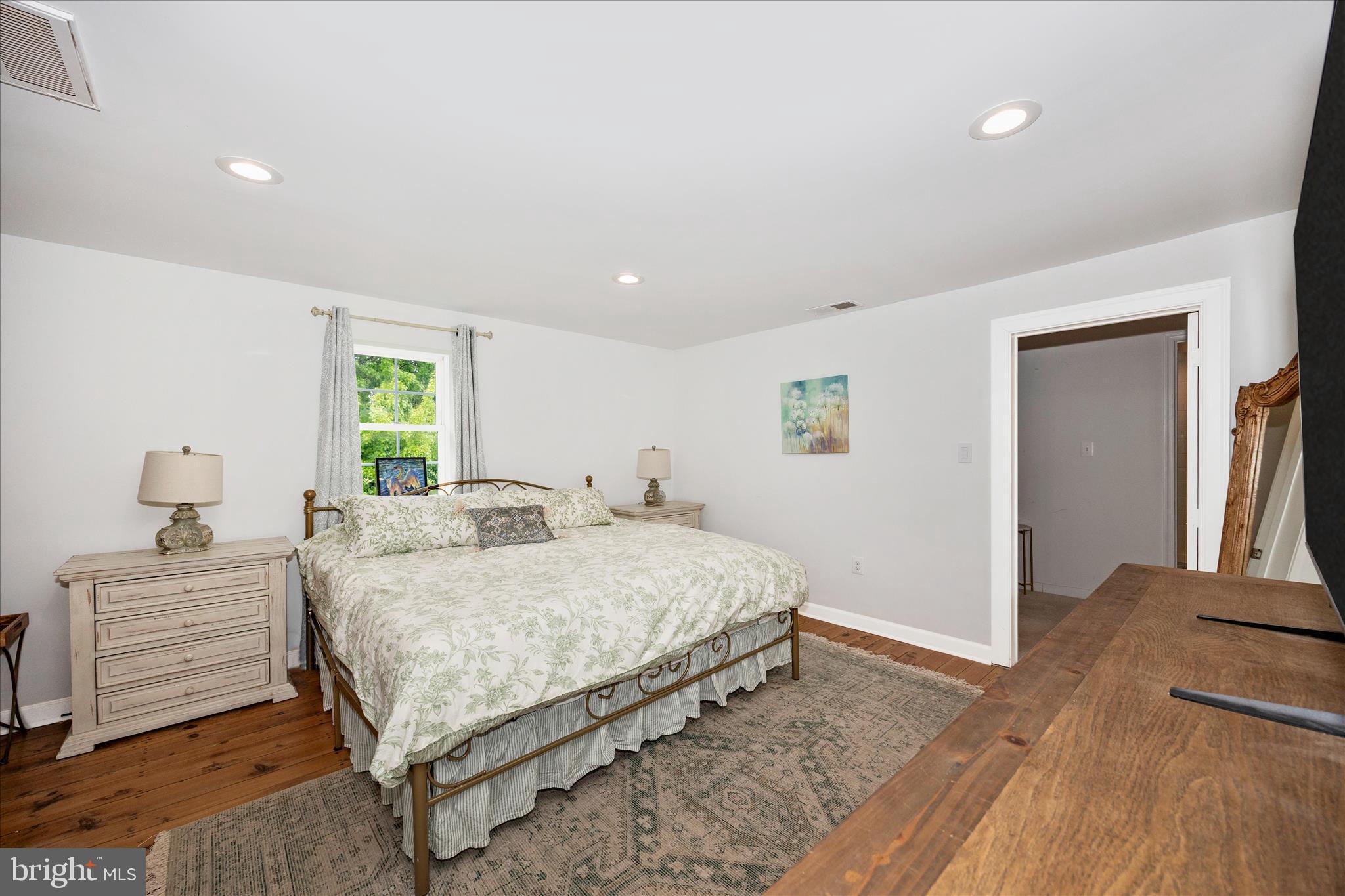 3823 Roundtree Road Jefferson, MD 21755 - Photo 23 of 50 Primary Bedroom