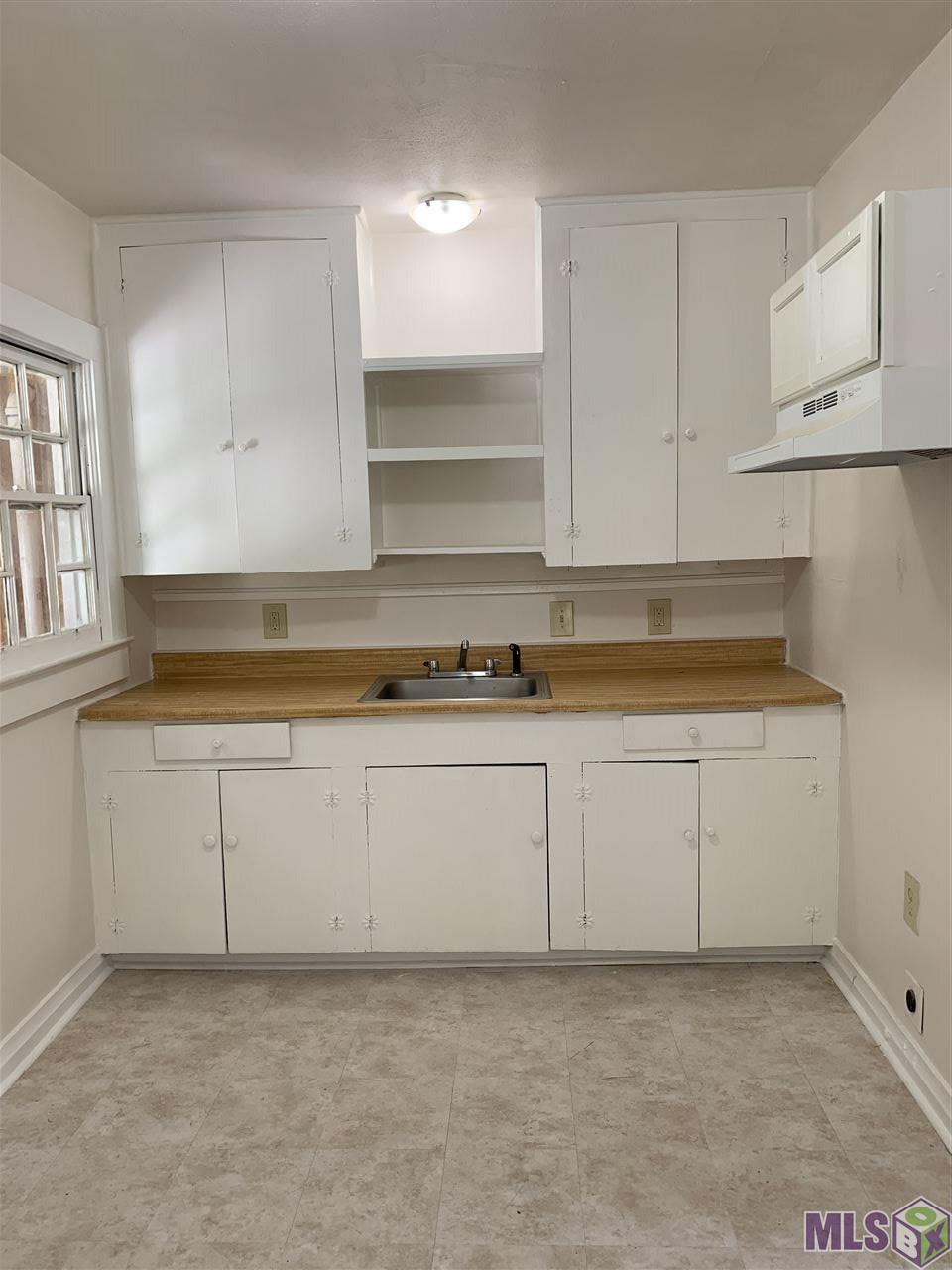 4756 Frey Street Baton Rouge, LA 70805 - Photo 3 of 11 kitchen
