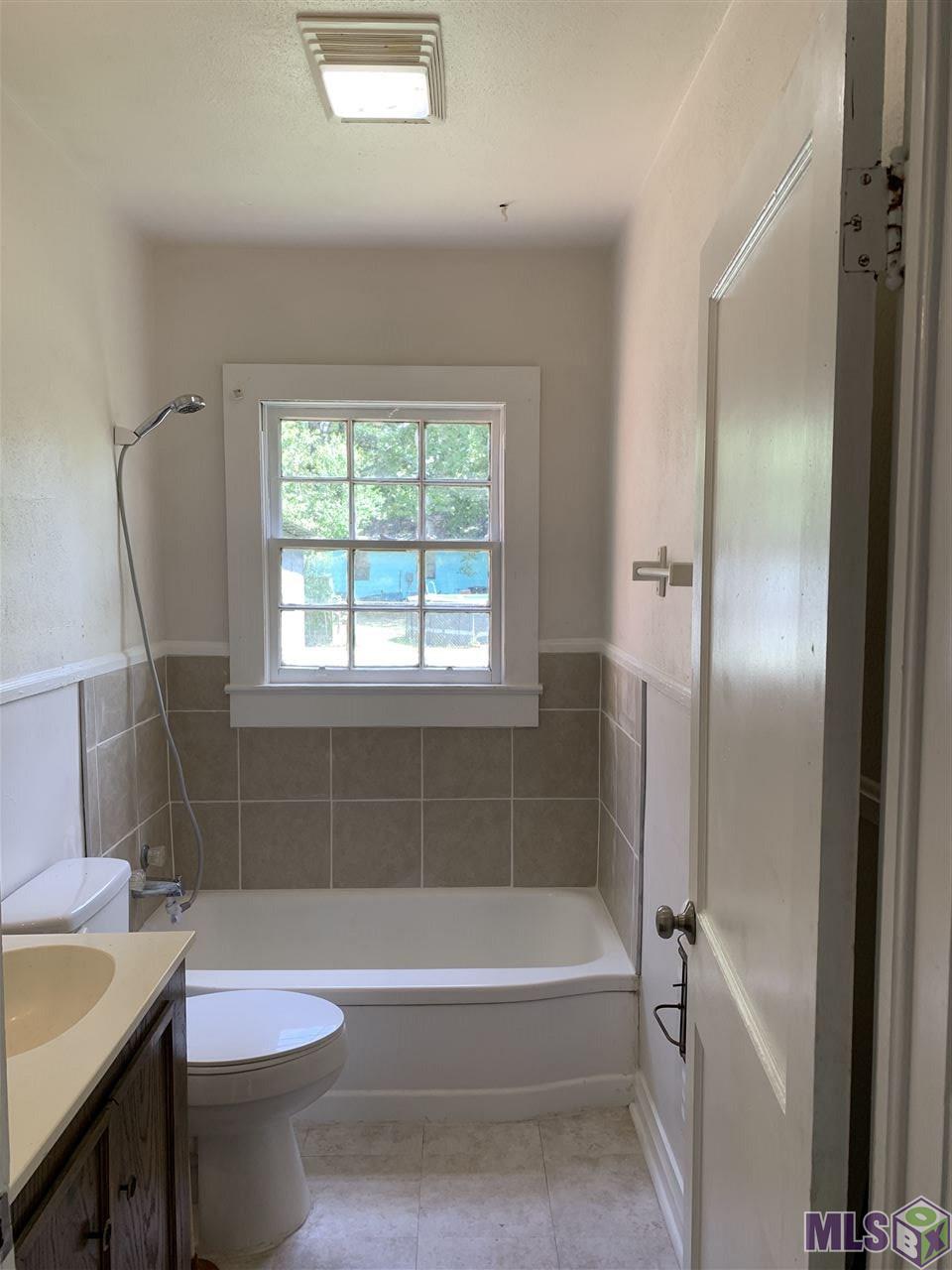 4756 Frey Street Baton Rouge, LA 70805 - Photo 5 of 11 bathroom