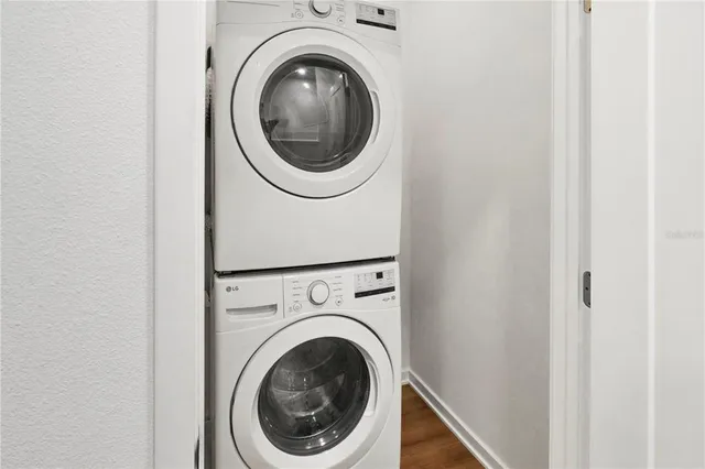 a close up view of a washer and dryer