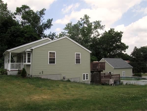 6 Charlton Road Dudley, MA 01571 - Photo 3 of 30
